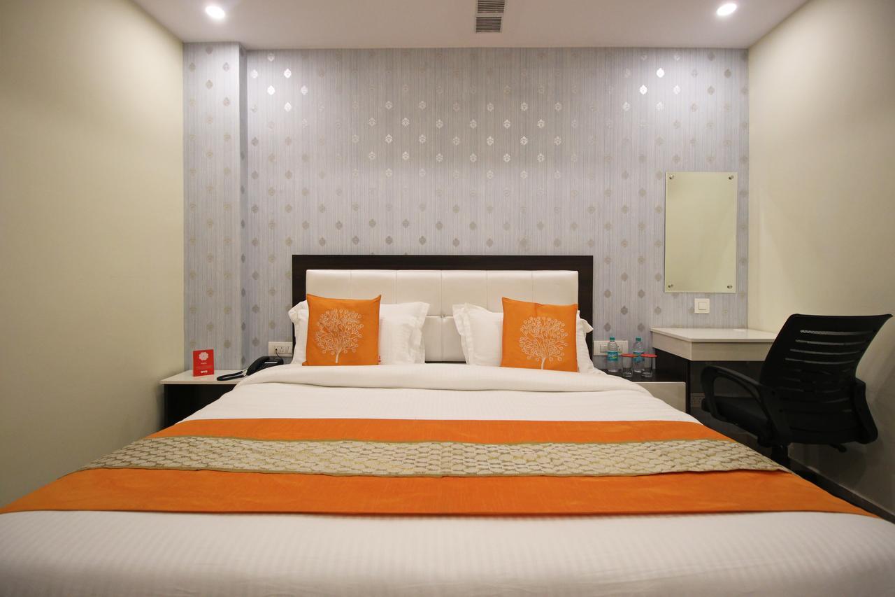 Oyo 8132 Hotel Kukreja Dehradun Ngoại thất bức ảnh
