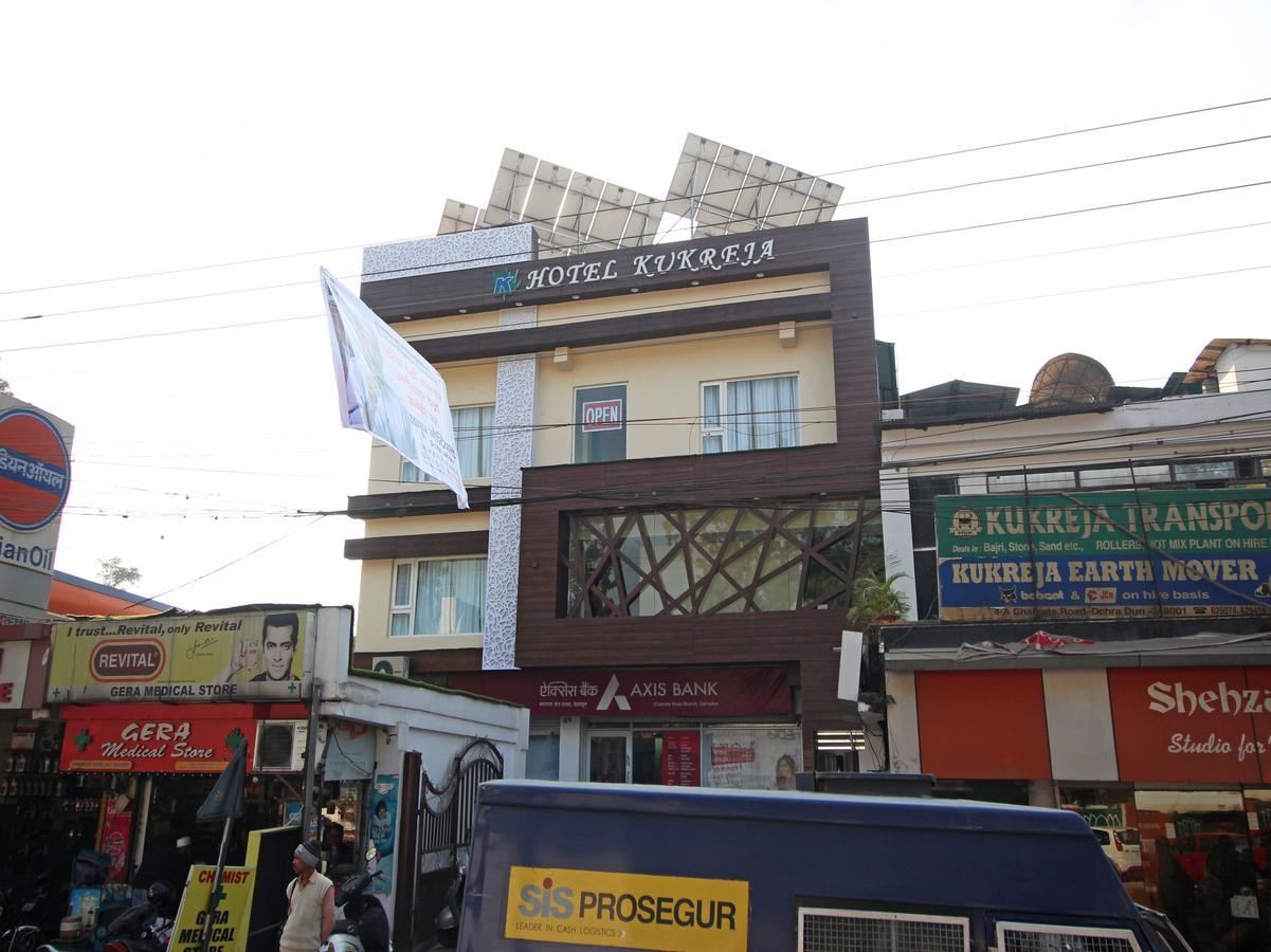 Oyo 8132 Hotel Kukreja Dehradun Ngoại thất bức ảnh