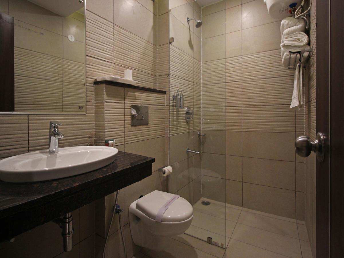 Oyo 8132 Hotel Kukreja Dehradun Ngoại thất bức ảnh