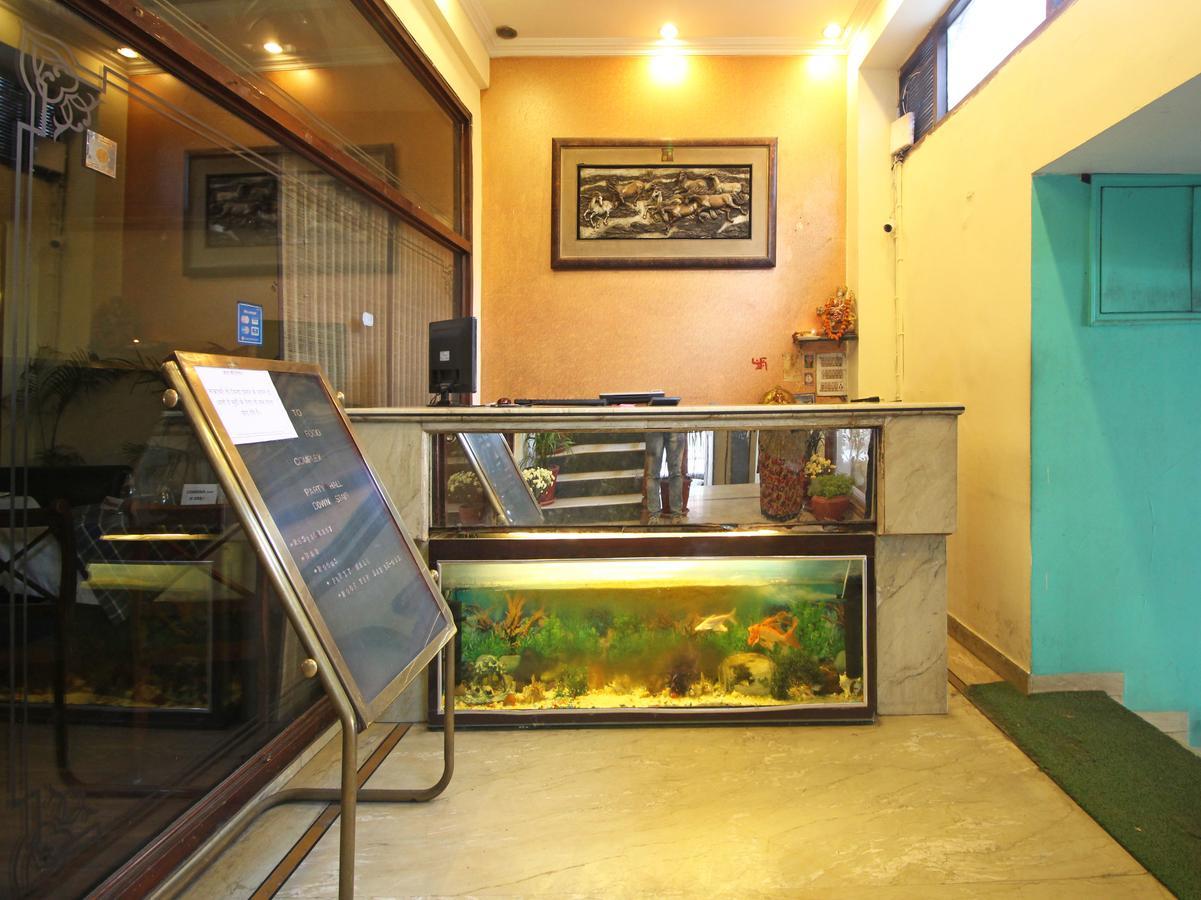 Oyo 8132 Hotel Kukreja Dehradun Ngoại thất bức ảnh